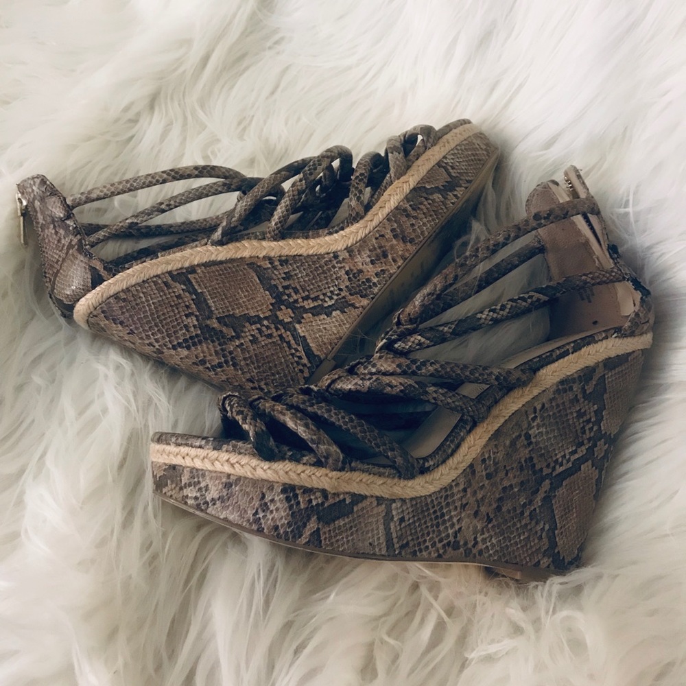 *Used*Christian Siriano SnakePrint Wedges Size 11